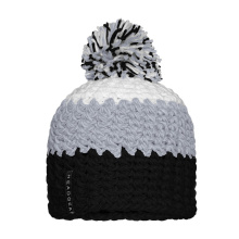 Crocheted Cap with Pompon - Topgiving